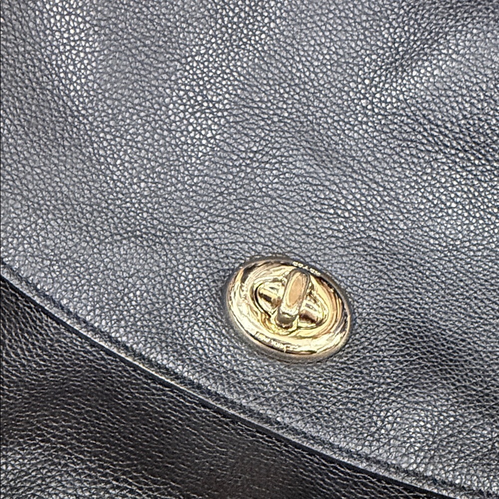 Coach Turnlock Hobo Bag - Picture 4 of 7